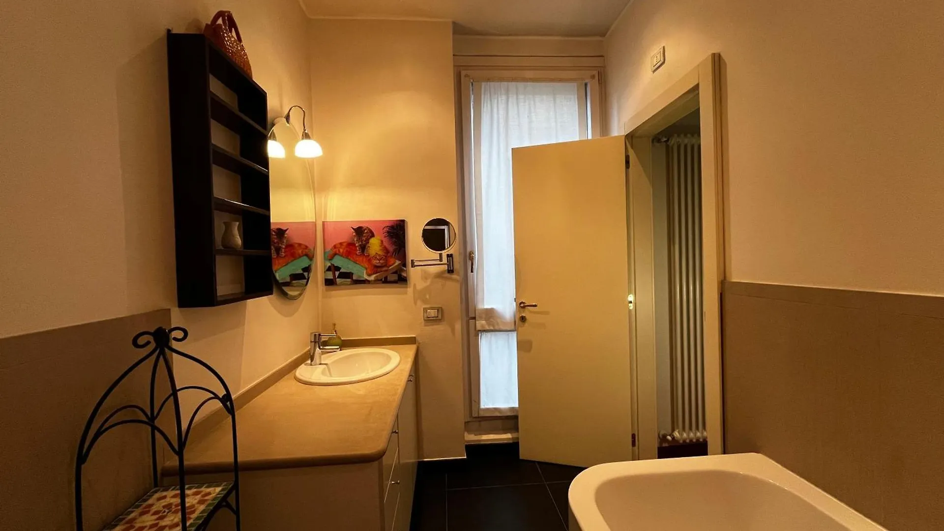 Apartment Charme Skyline Brothers Suite Milan Italy