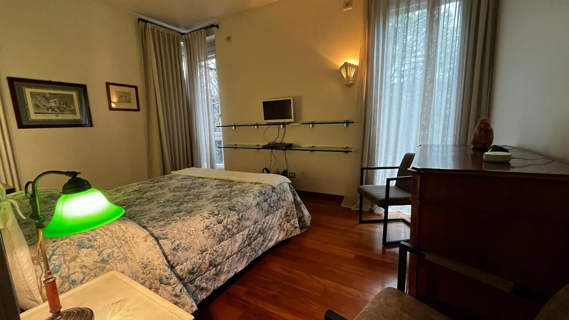 Charme Skyline Brothers Suite Milan 0*,